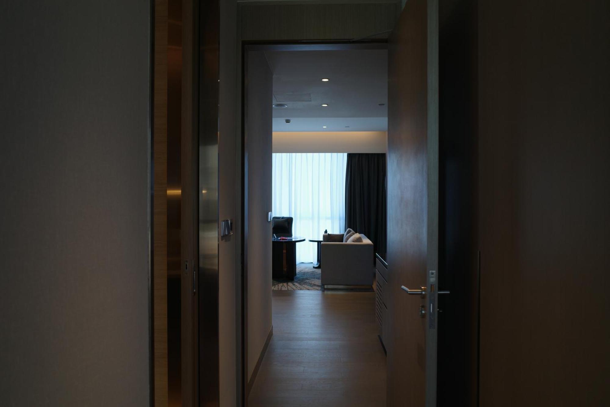L+Snow Supreme Hotel Shanghai Bagian luar foto