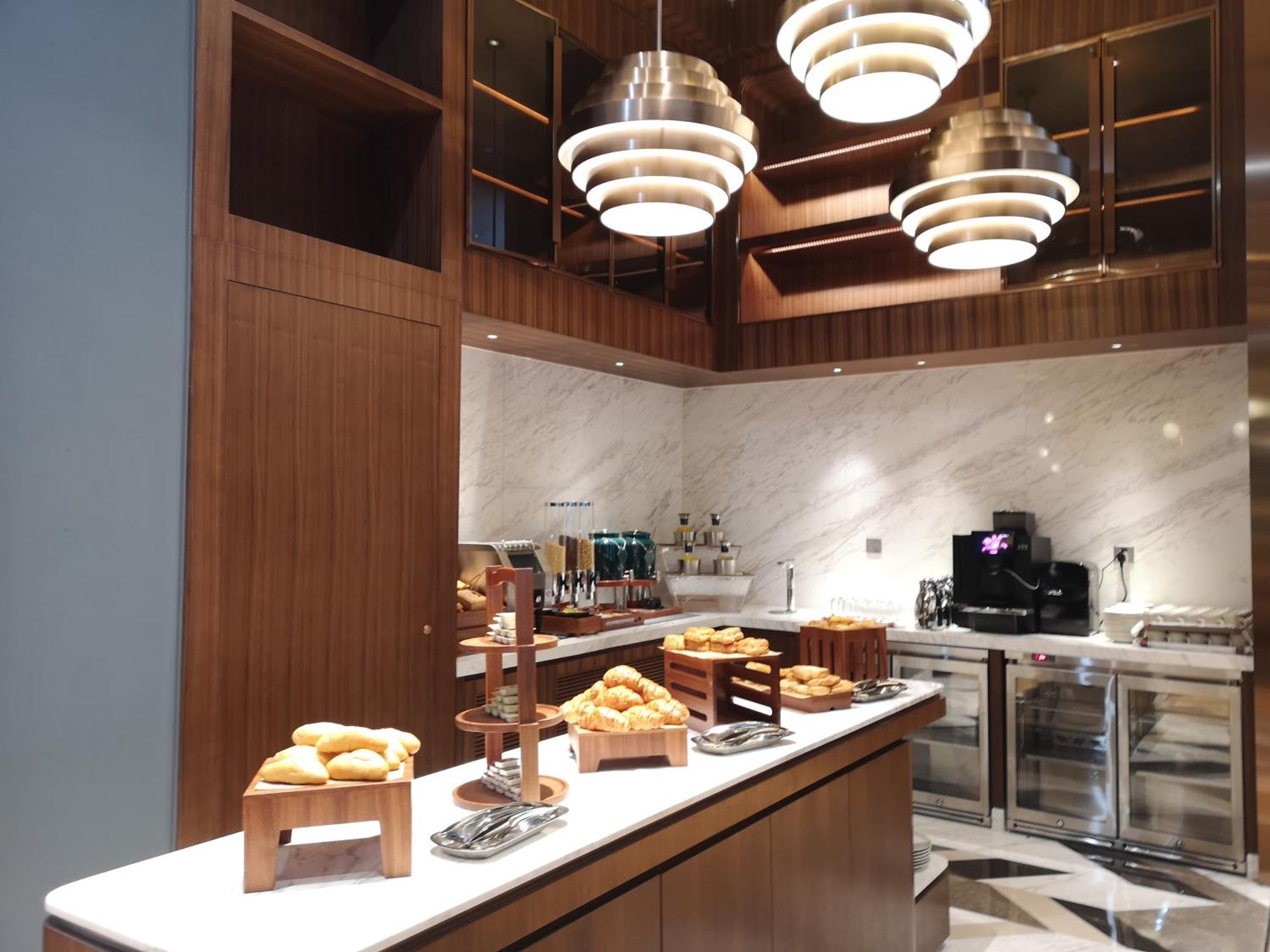 L+Snow Supreme Hotel Shanghai Bagian luar foto